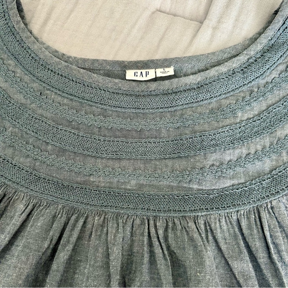 GAP Women’s Light Blue Cotton Chambray Embroidered Bohemian Blouse Sz L - Picture 5 of 7